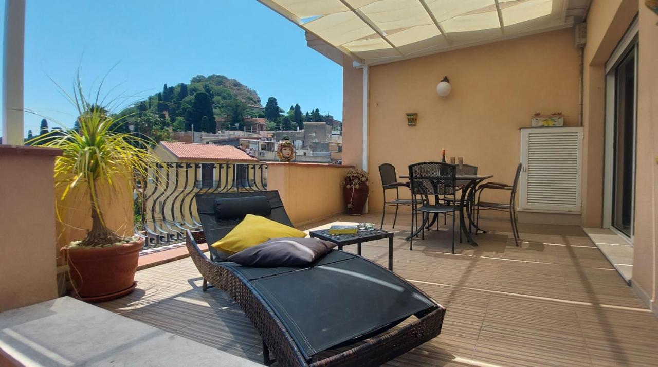 I Due Grifoni Apartments ตาออร์มินา ภายนอก รูปภาพ