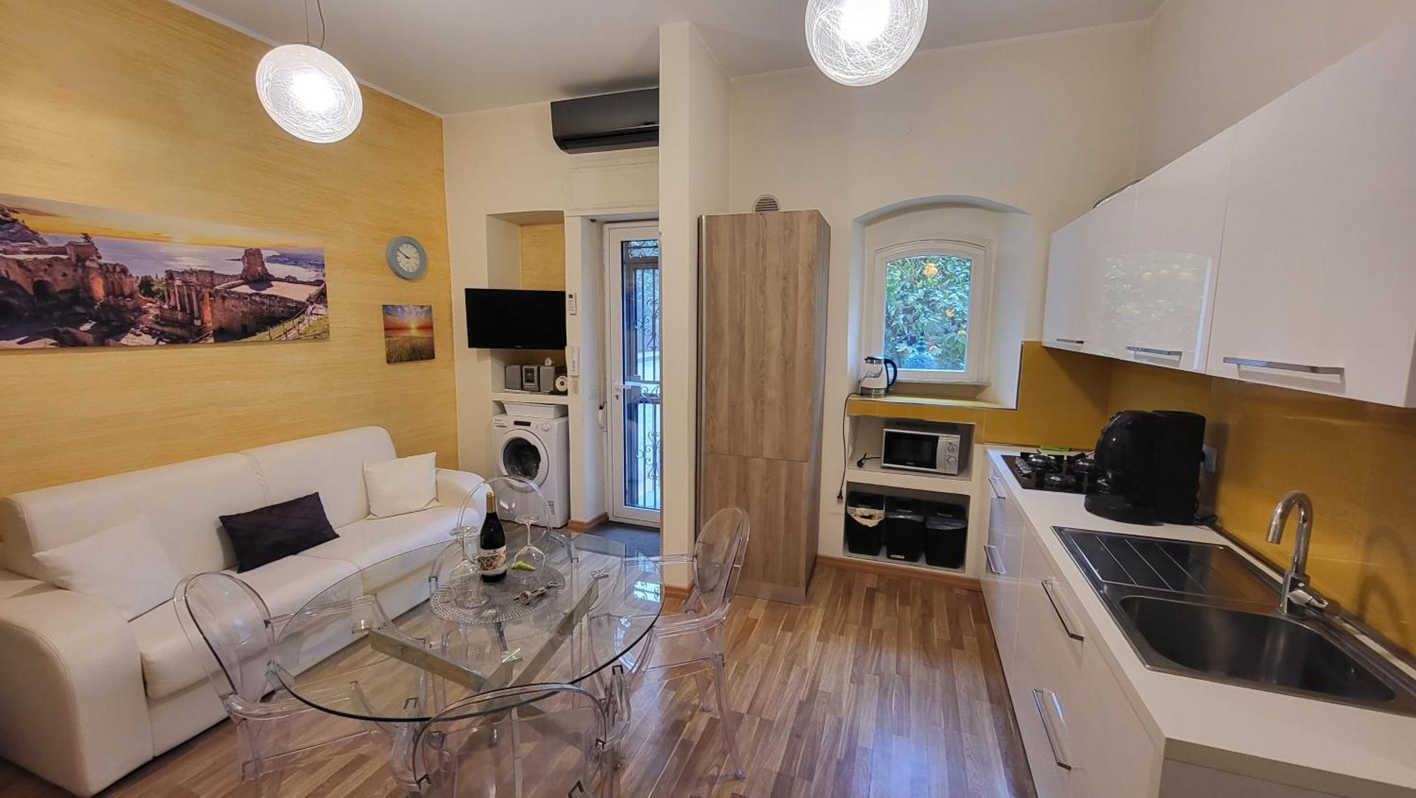 I Due Grifoni Apartments ตาออร์มินา ภายนอก รูปภาพ